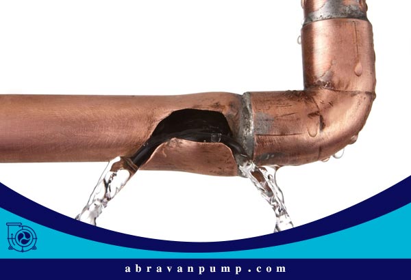 نصب چکش گیر آب و لرزه گیر مناسب می تواند به کاهش ارتعاشات و صدای پمپ آب کمک کند
